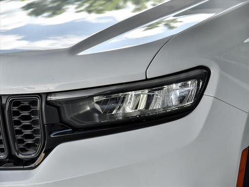 2022 Jeep Grand Cherokee Altitude
