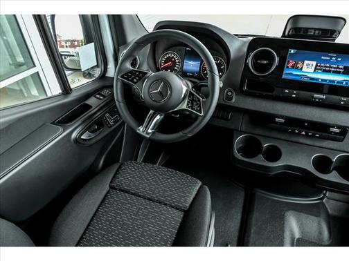 2025 Mercedes-Benz Sprinter 2500 High Roof