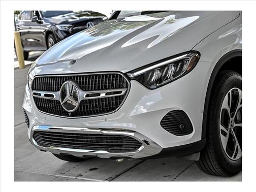 2026 Mercedes-Benz GLC 350e Base