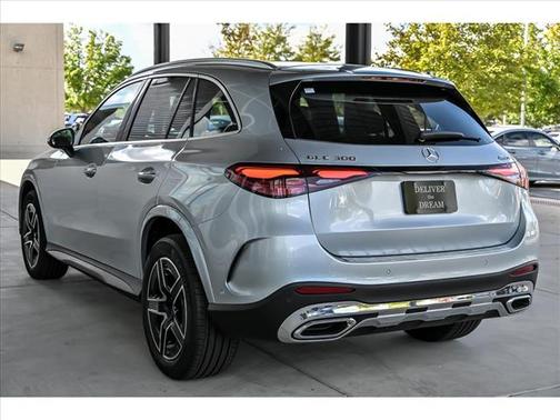 2026 Mercedes-Benz GLC 300 4MATIC