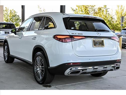 Polar White 2026 Mercedes-Benz GLC 300 4MATIC