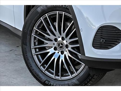 Polar White 2026 Mercedes-Benz GLC 300 4MATIC