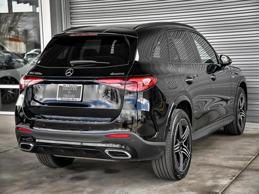 2025 Mercedes-Benz GLC 350e Base