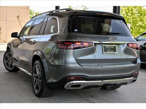 Selenite Grey Metallic 2026 Mercedes-Benz GLS 450 4MATIC