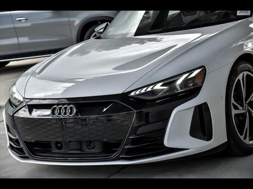 2022 Audi e-tron GT Prestige