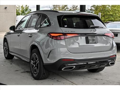 2026 Mercedes-Benz GLC 300 4MATIC