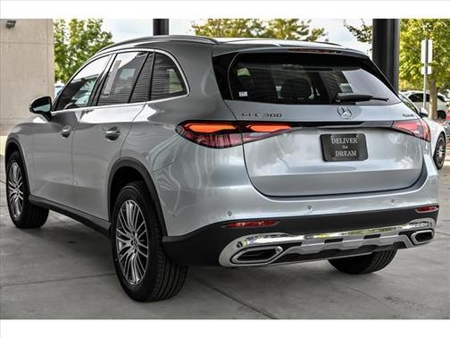 2026 Mercedes-Benz GLC 300 4MATIC