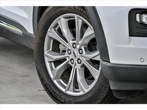 White 2023 Ford Explorer Limited