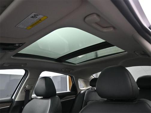 2022 Kia K5 EX