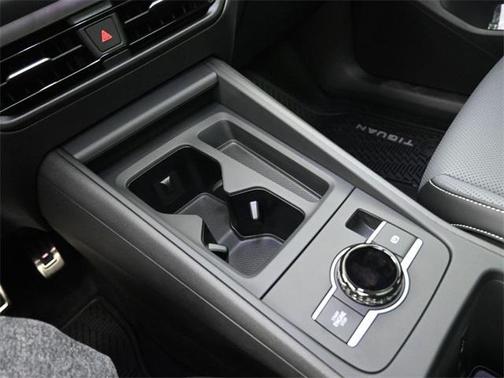 2025 Volkswagen Tiguan 2.0T SE R-Line Black 4MOTION