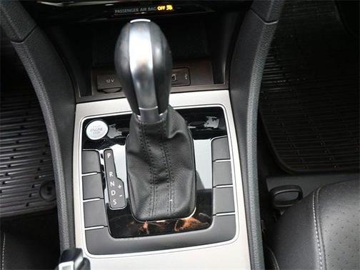 2020 Volkswagen Passat 2.0T SE