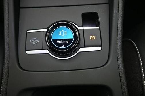 Deep Black Pearl 2026 Volkswagen Tiguan 2.0T SE