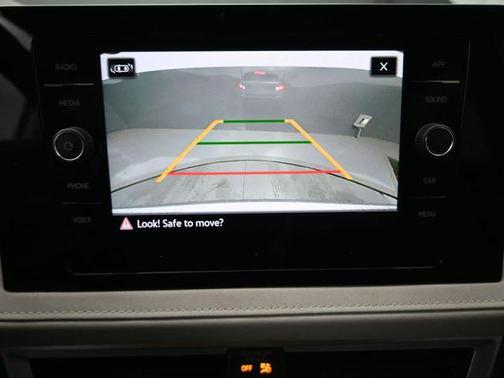 Pyrite Silver Metallic 2025 Volkswagen Taos 1.5T SE