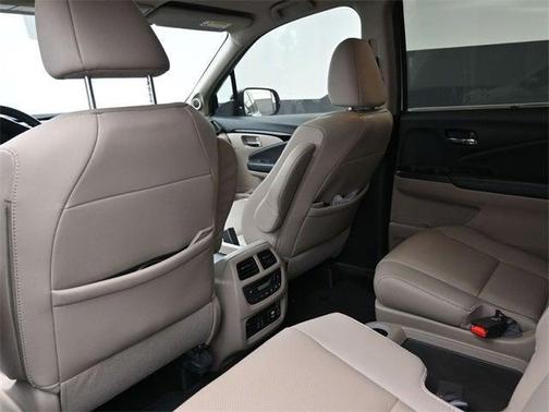 2020 Honda Pilot AWD Elite