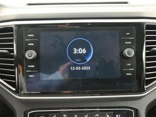 2022 Volkswagen Atlas 3.6L SE w/Technology