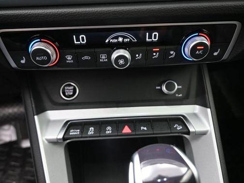 Chronos Gray Metallic 2022 Audi Q3 45 S line Premium