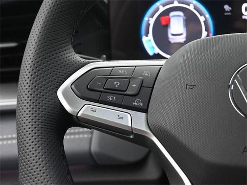 2025 Volkswagen Tiguan 2.0T SE R-Line Black