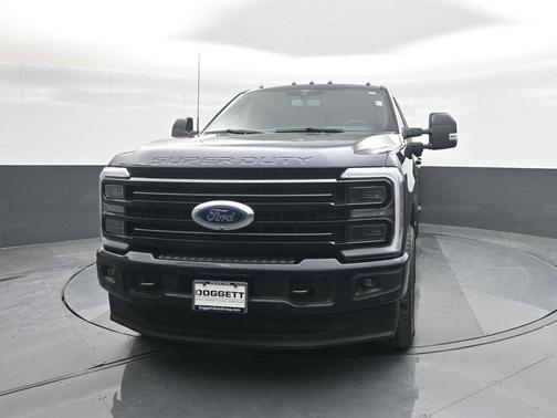 2025 Ford F-350 Platinum