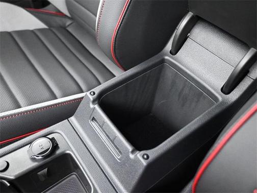 2025 Volkswagen Golf GTI 2.0T SE DSG