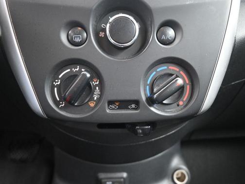 2019 Nissan Versa 1.6 SV