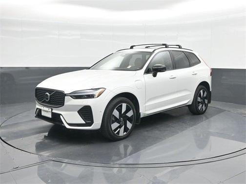 2024 Volvo XC60 Recharge Plug-In Hybrid T8 Ultimate Dark Theme