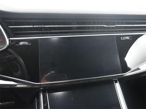 2024 Audi Q7 45 Premium Plus