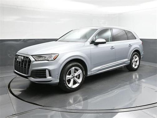 2024 Audi Q7 45 Premium Plus