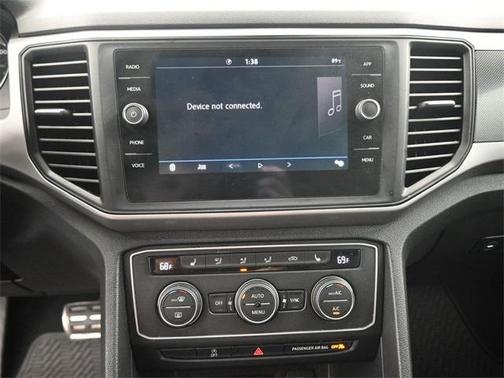 2020 Volkswagen Atlas Cross Sport 3.6L V6 SE w/Technology R-Line