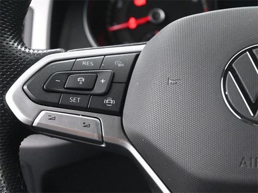 2020 Volkswagen Atlas Cross Sport 3.6L V6 SE w/Technology R-Line