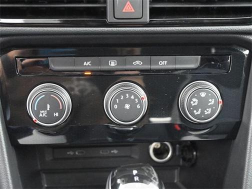 2025 Volkswagen Taos 1.5T S