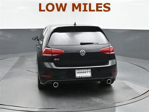 2021 Volkswagen Golf GTI 2.0T SE DSG