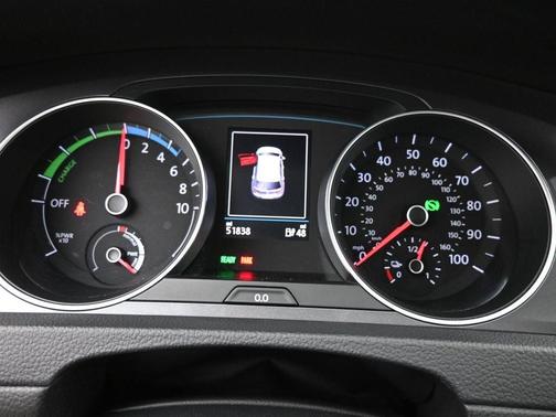 2016 Volkswagen e-Golf SE