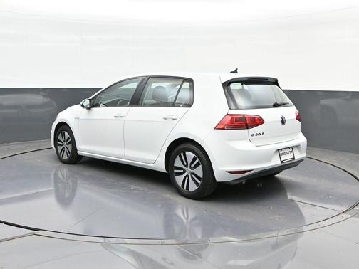 2016 Volkswagen e-Golf SE