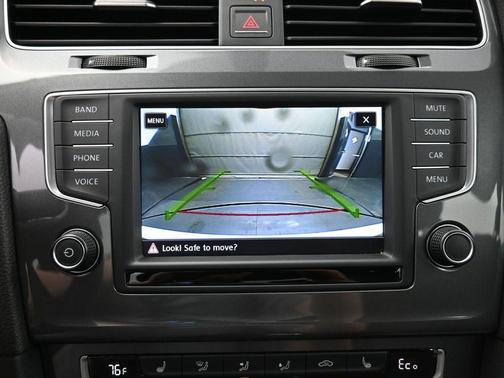 2016 Volkswagen e-Golf SE