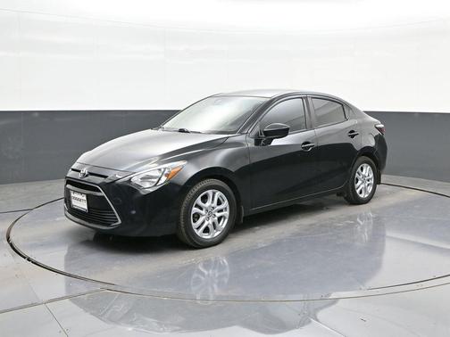 2017 Toyota Yaris iA Base