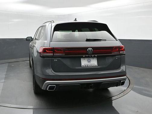 pure gray 2026 Volkswagen Atlas Peak Edition