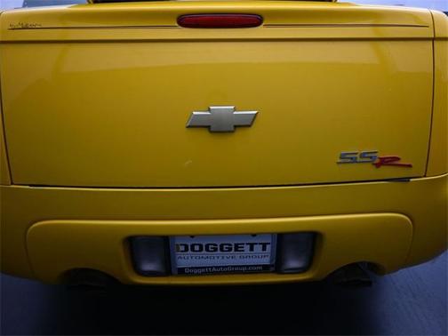 2005 Chevrolet SSR Base