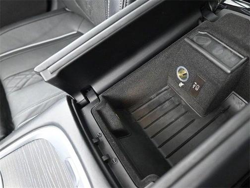 2022 BMW 740 i xDrive