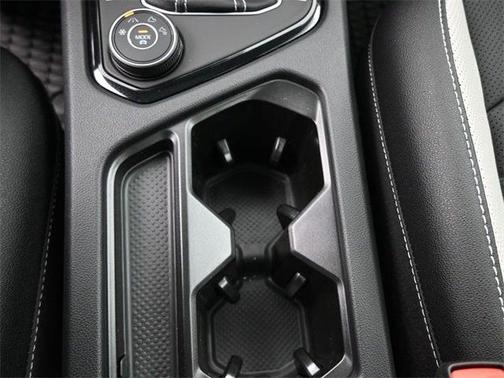 2026 Volkswagen Taos SEL