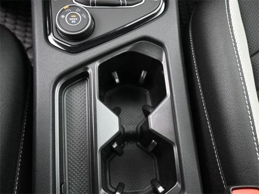 2026 Volkswagen Taos SEL