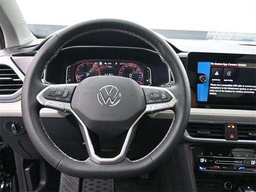 2026 Volkswagen Taos SEL