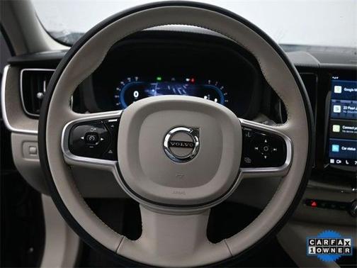 2022 Volvo XC60 B6 Inscription