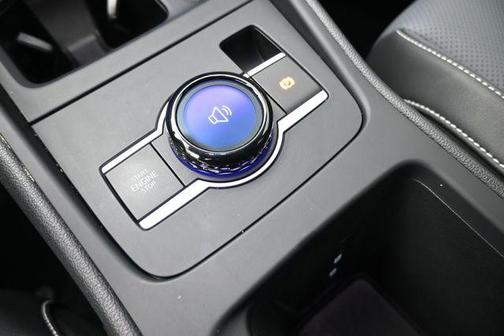 Deep Black Pearl 2026 Volkswagen Tiguan 2.0T SE