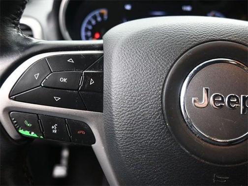 2020 Jeep Grand Cherokee Laredo