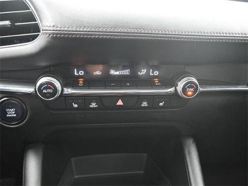 2022 Mazda Mazda3 FWD w/Premium Package
