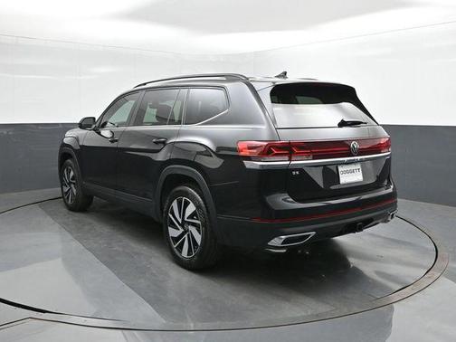 Pearl 2026 Volkswagen Atlas 2.0T SE w/Technology