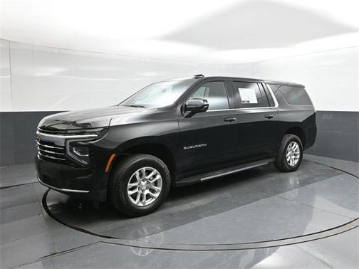 2025 Chevrolet Suburban LT