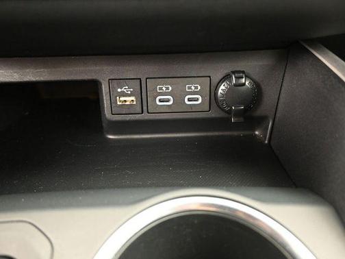 Midnight Black Metallic 2025 Toyota Highlander LE