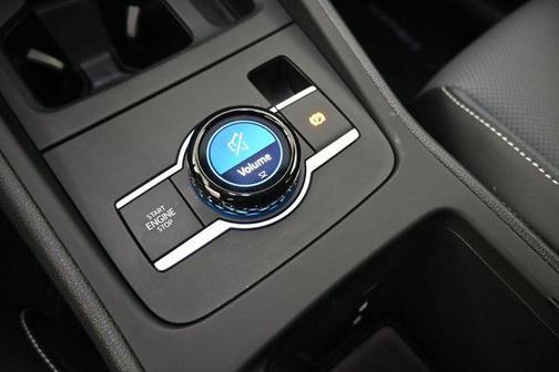 Deep Black 2026 Volkswagen Tiguan 2.0T SE