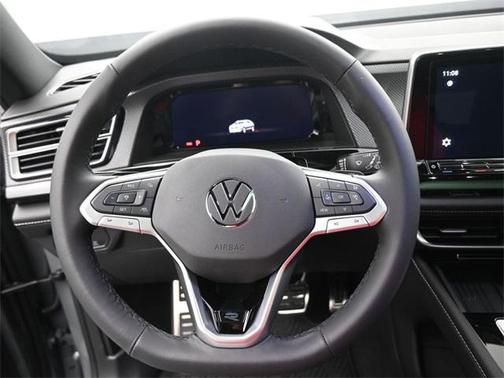 2025 Volkswagen Atlas Cross Sport 2.0T SEL